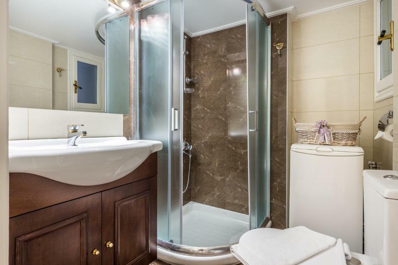 Chic Flat In Kolonaki Next To American Embassy Афины Экстерьер фото